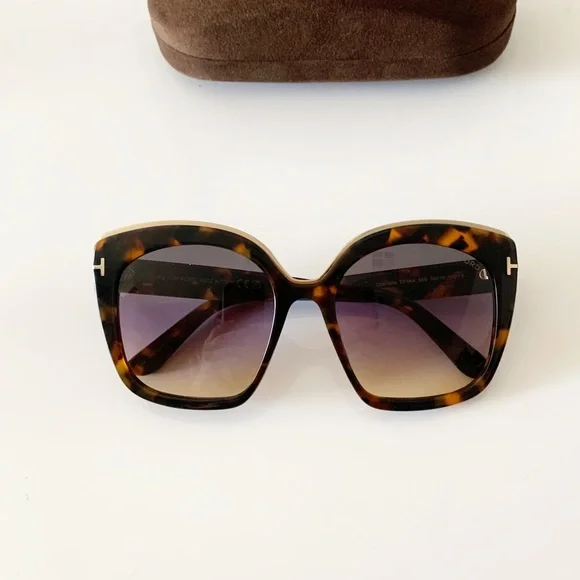 Tom Ford Tortoise Shell Sunglasses - Picture 4 of 6